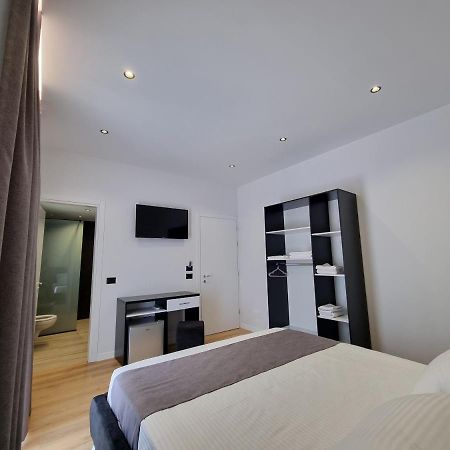 White Villa Permet Bagian luar foto