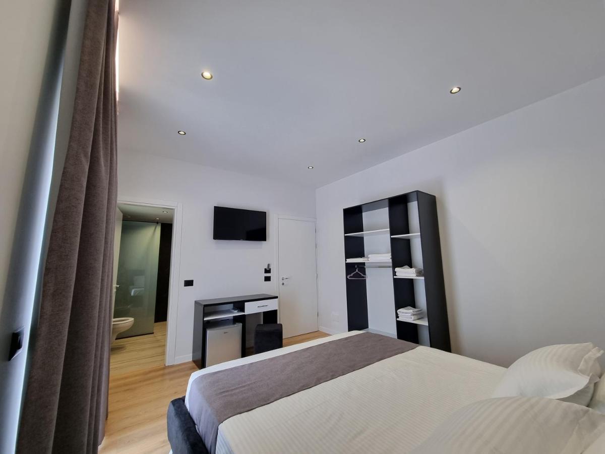 White Villa Permet Bagian luar foto