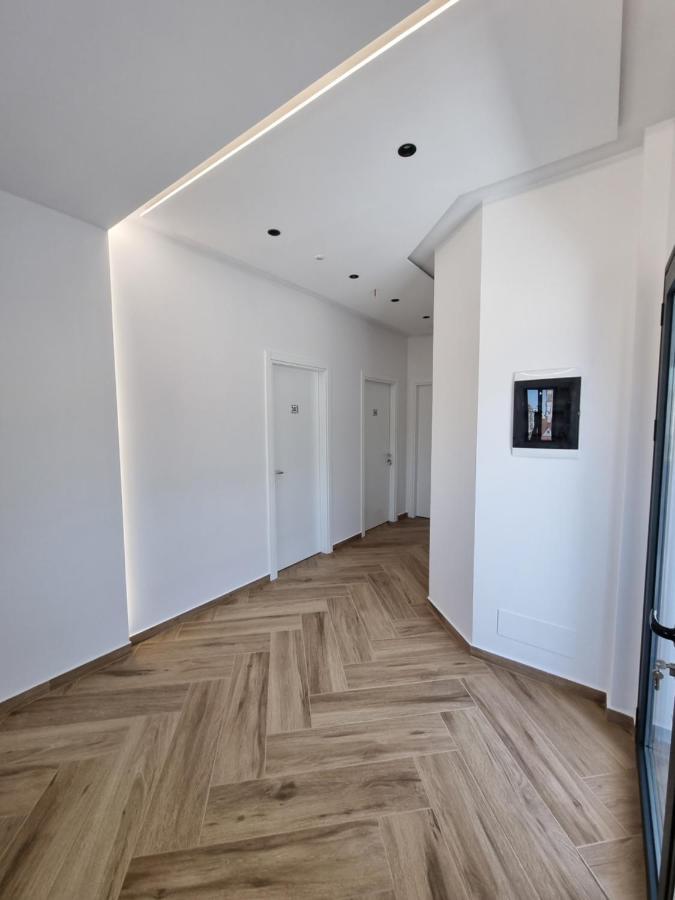 White Villa Permet Bagian luar foto